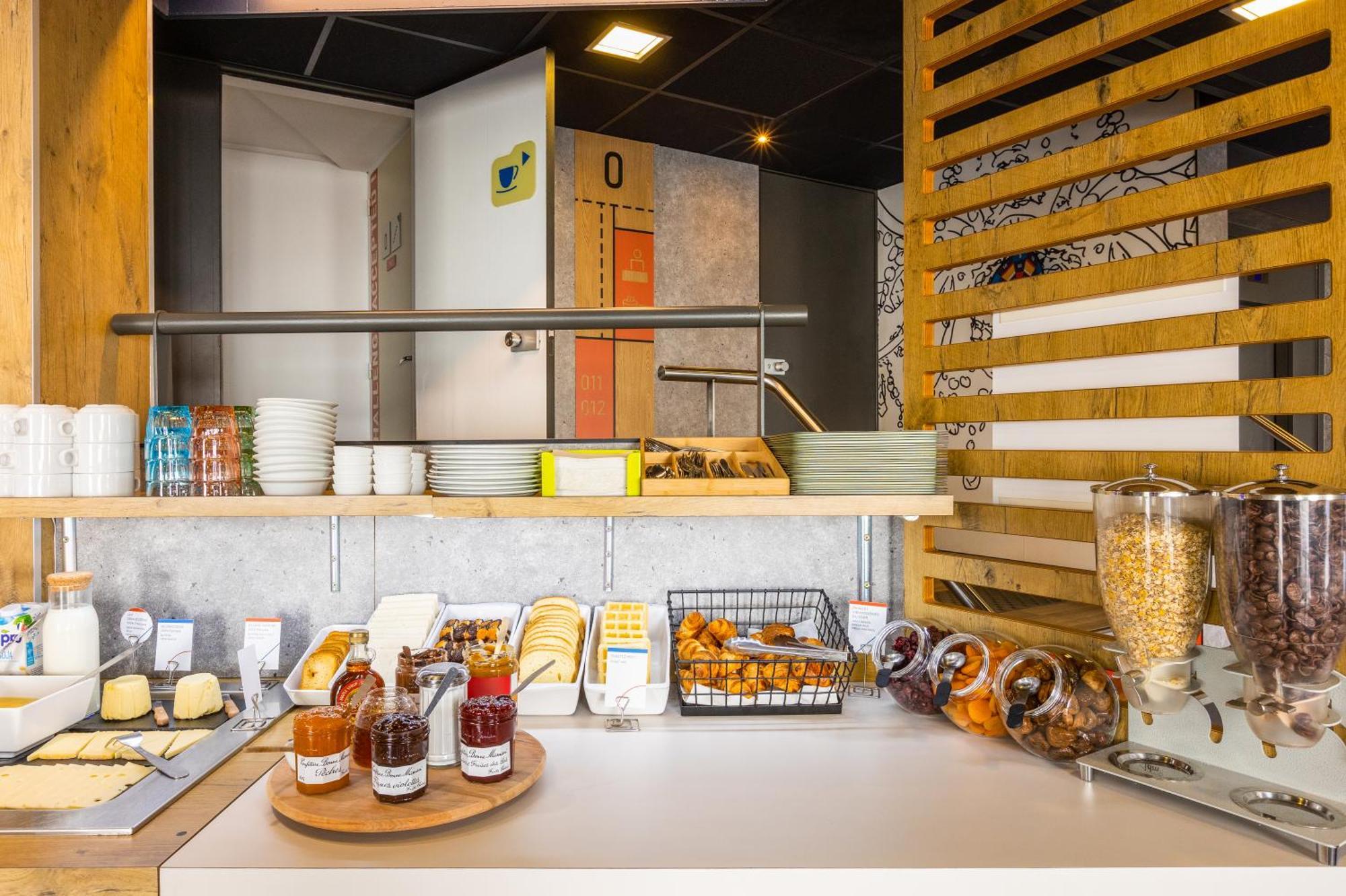 Ibis Budget Angouleme Centre Luaran gambar