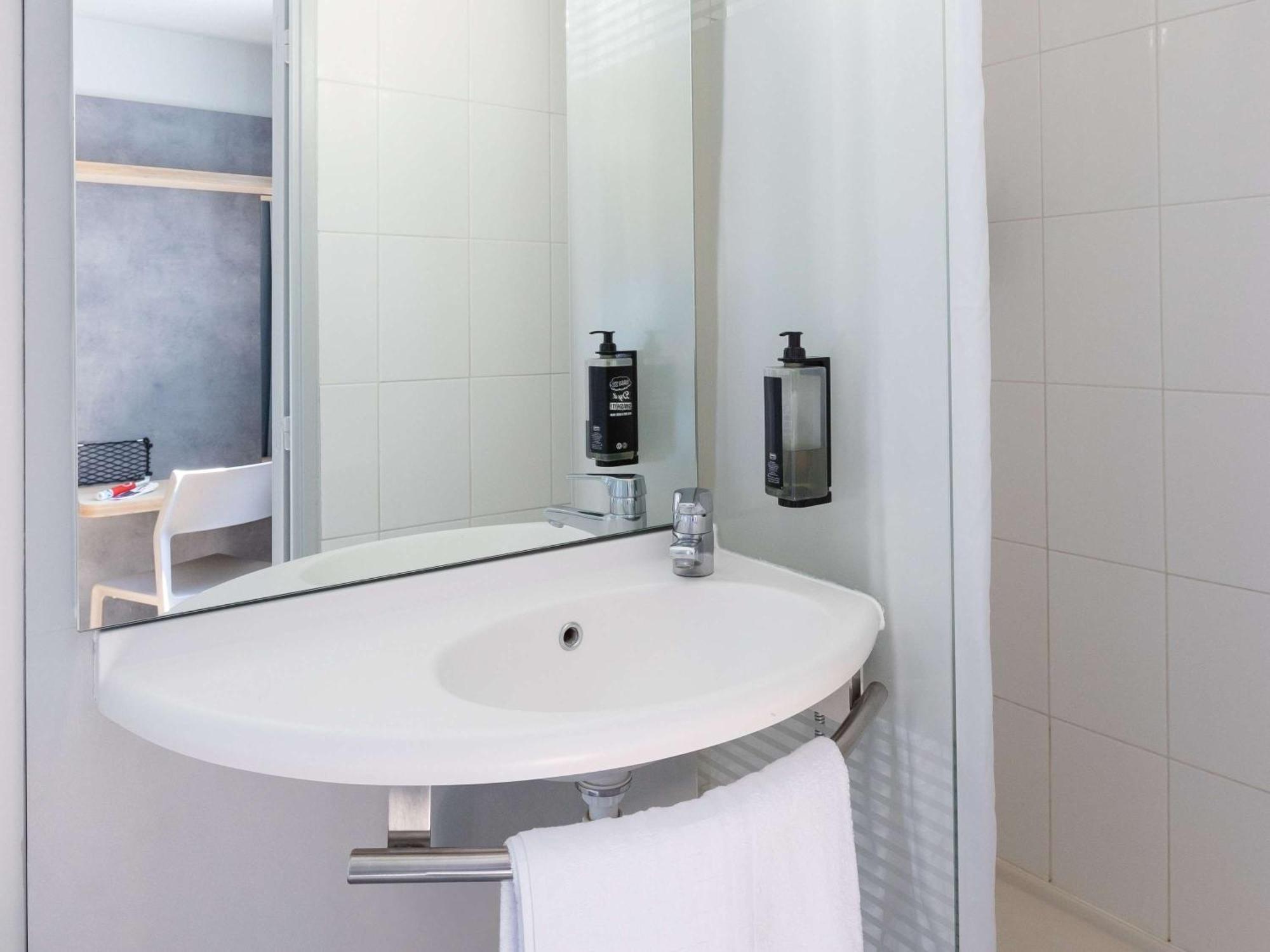 Ibis Budget Angouleme Centre Luaran gambar